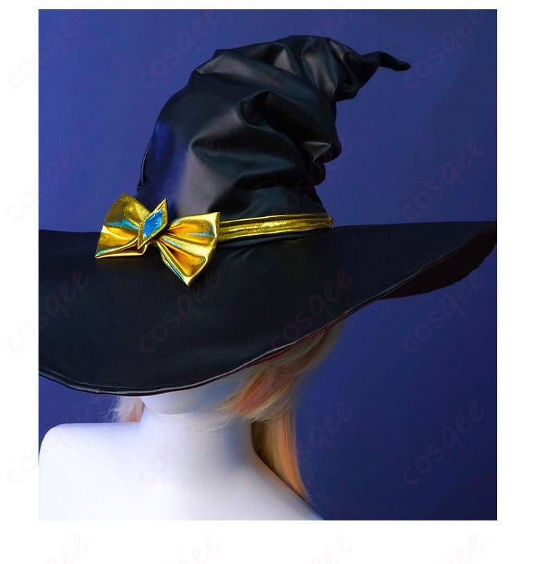 衣装胸前装飾とチェーンの詳細。レムのコスプレ衣装に施された胸元と衣装チェーンの美しい装飾。