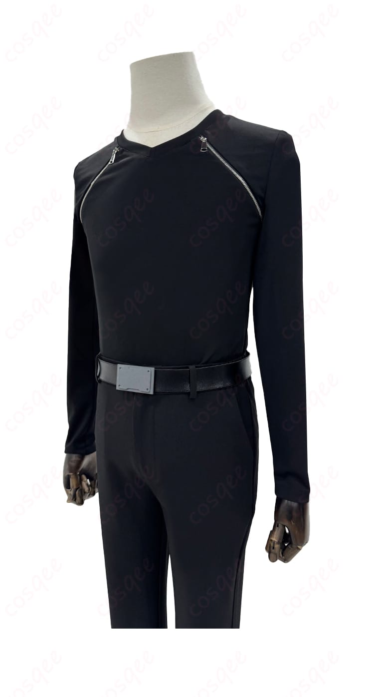 キリト コスプレ衣装 内搭服の細部。トップスとズボンの素材と仕上がりが分かる画像。