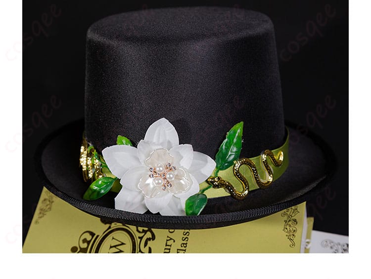 騎士のコスプレ衣装に含まれる帽子の装飾ディテール。細かなアクセサリーがコスプレの完成度を高めます。