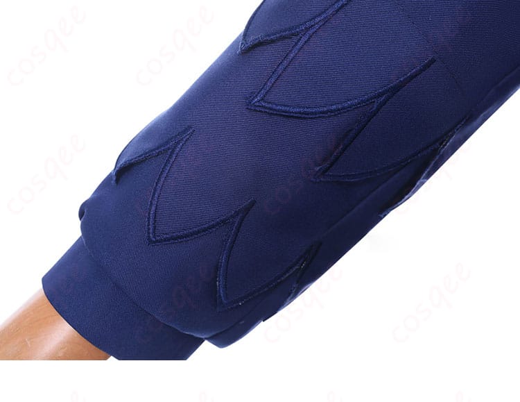 ネリッサ・レイヴンクロフトのコスプレ衣装の衣袖装飾の詳細。美しいデザインと職人技が感じられる部分。