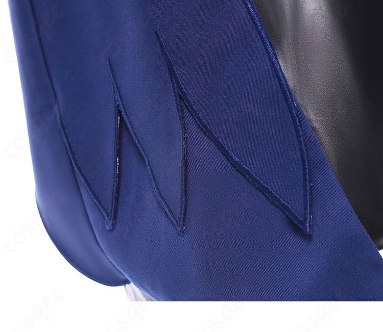 ネリッサ・レイヴンクロフトのコスプレ衣装の衣裾装飾の詳細。豪華なデザインで、動きに合わせて美しく揺れる。