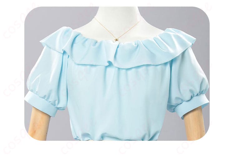 服装の襟飾りの詳細 - 長崎そよの私服コスプレ衣装の襟飾り。精緻な刺繍とデザイン。