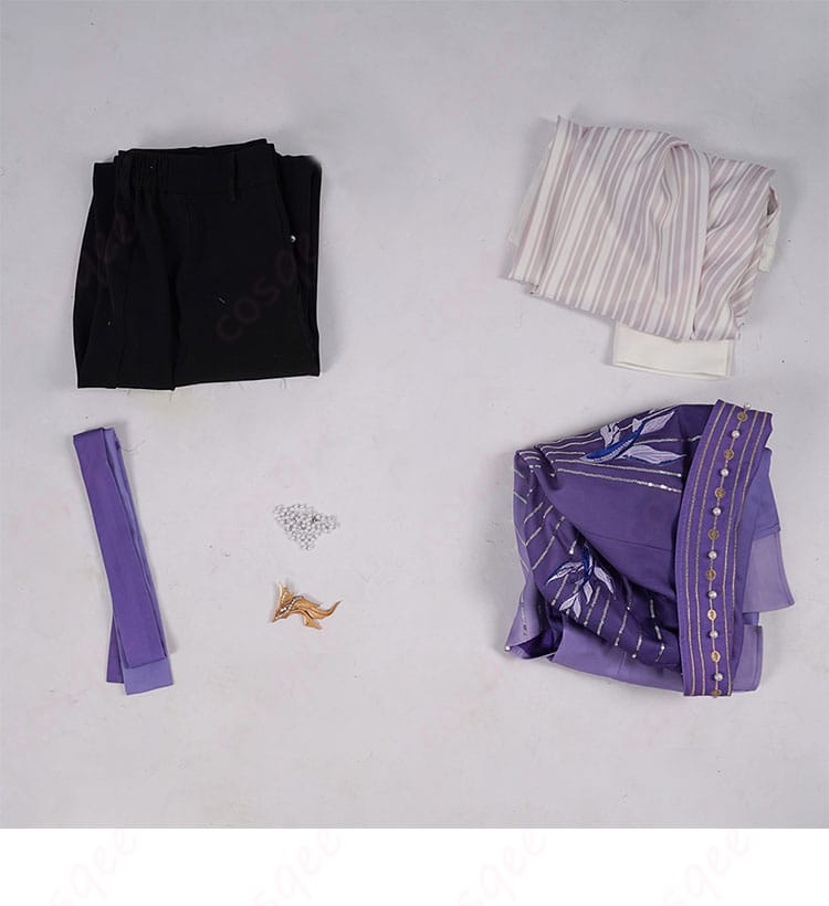 コスプレ衣装のセット内容を示す画像。必要なアイテムが全て揃っています。