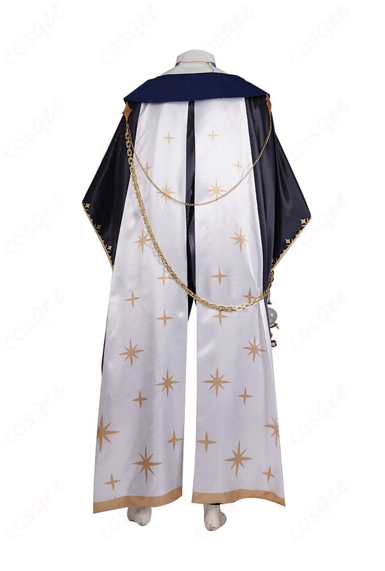 背面から見た星導ショウのコスプレ衣装。後ろ姿のディテールも完璧に再現。