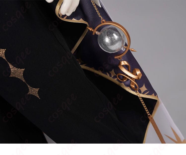 腕に施された装飾の細部。アクセントとなるデザインがコスプレを引き立てます。