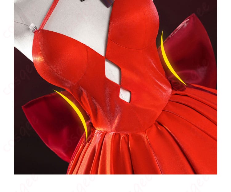 衣装の衣襟装飾の詳細。コスプレ衣装の美しい刺繍と装飾をアップで表示。