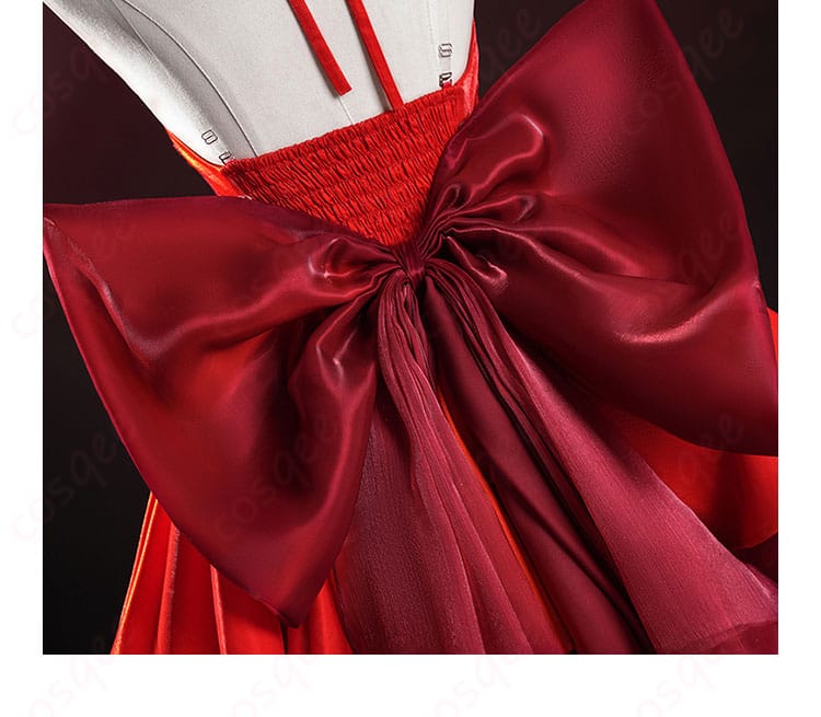 背部の蝶結び装飾のディテール。コスプレ衣装の特徴的な装飾をクローズアップ。