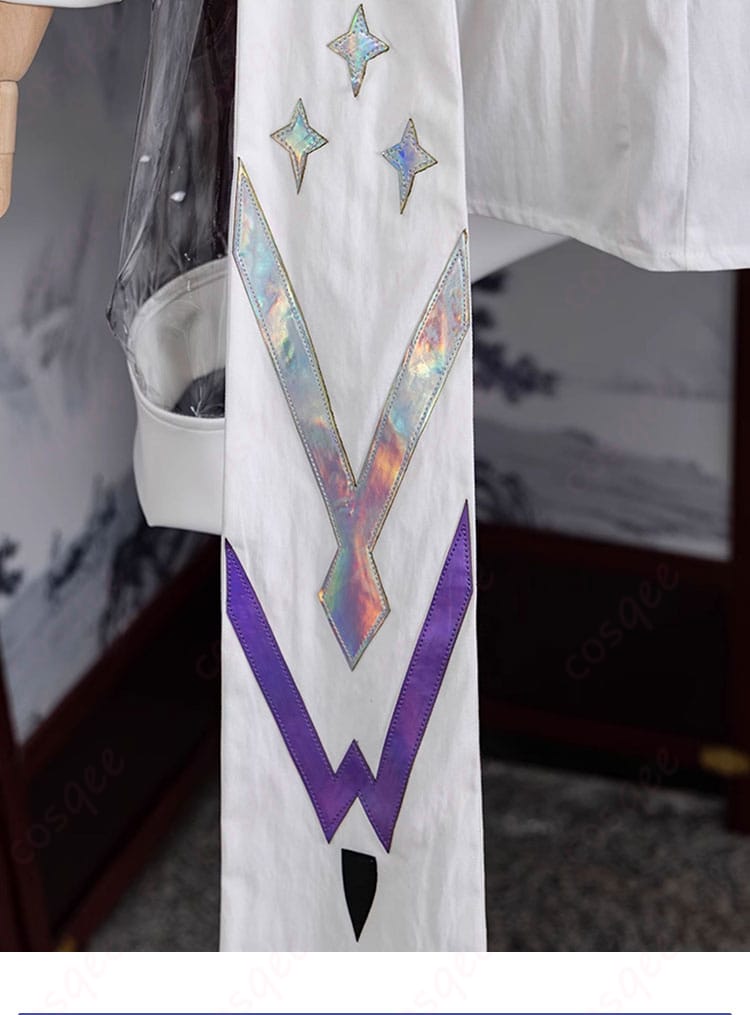 コスプレ衣装の衣裾装飾ディテール。エブラナの衣装の美しいラインが表現されています。