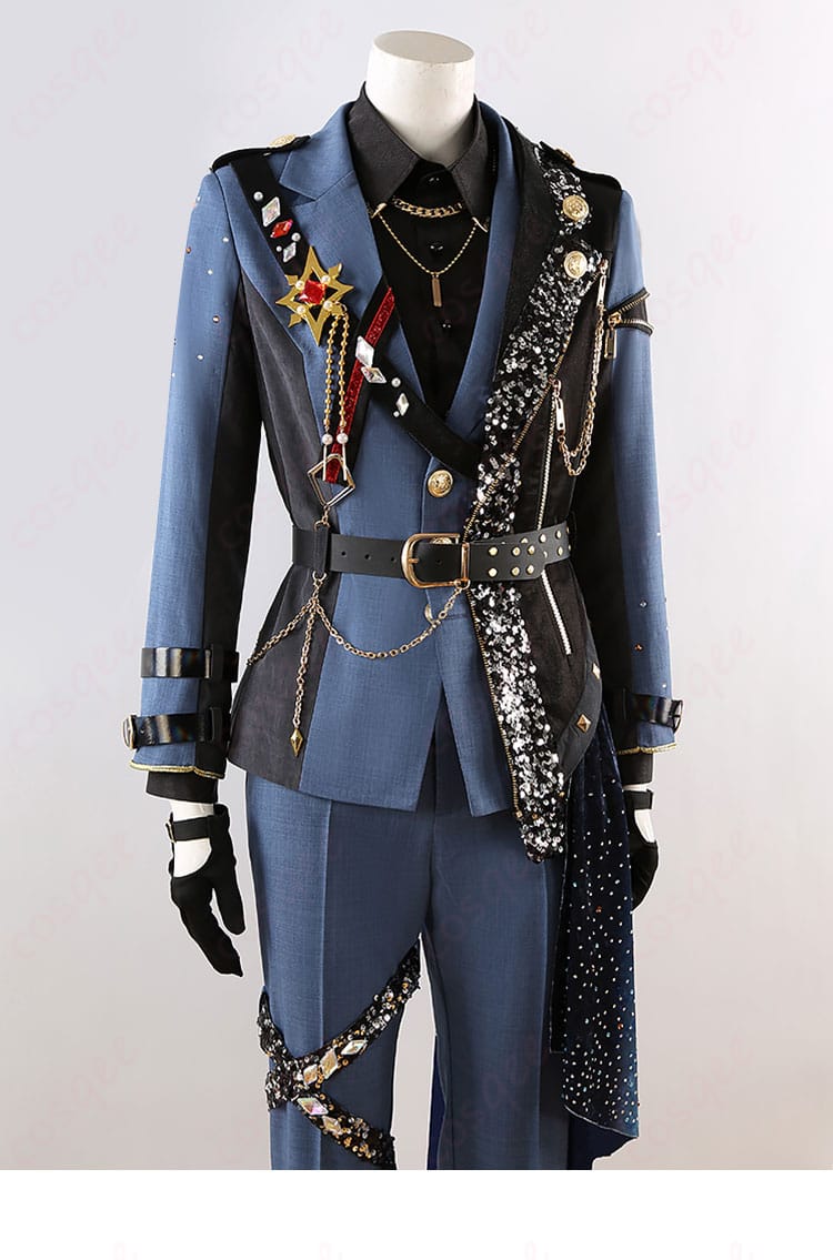 コスプレ衣装の上衣部分の装飾細部。キャラクターの特徴的なデザインやアクセサリーがアップで見える画像。