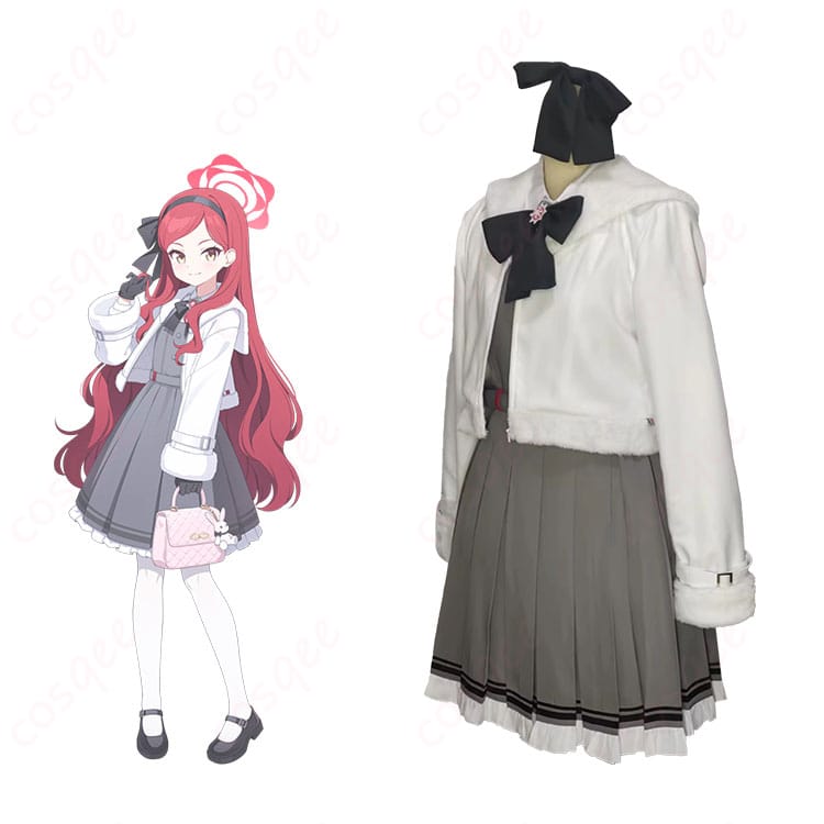 ブルーアーカイブの三善タカネコスプレ衣装とキャラクターのコラボイメージ。高再現度のデザインが特徴。