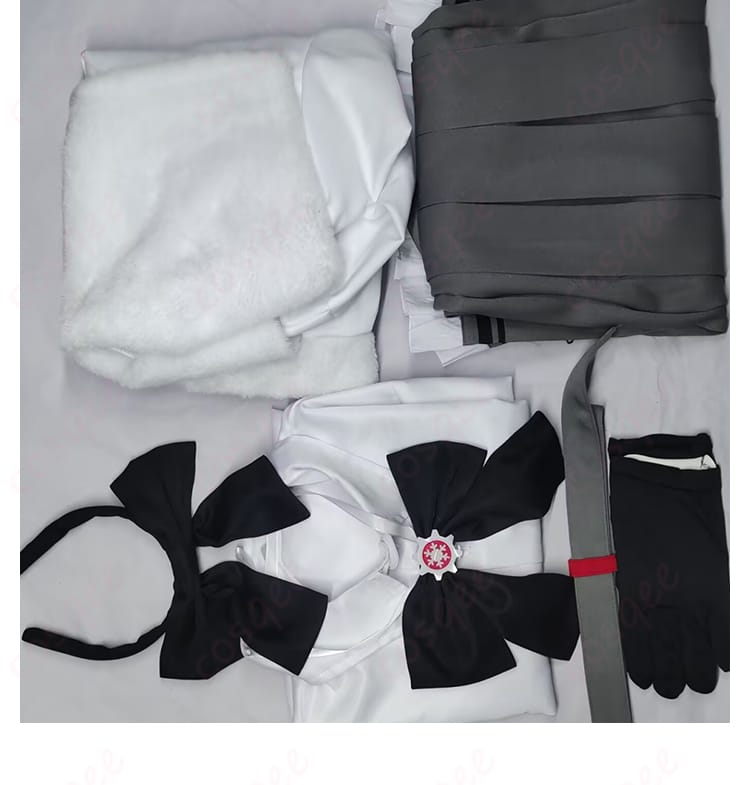 三善タカネコスプレ衣装セット内容。コート、ワンピース、スカーフなど、フルセットが含まれています。