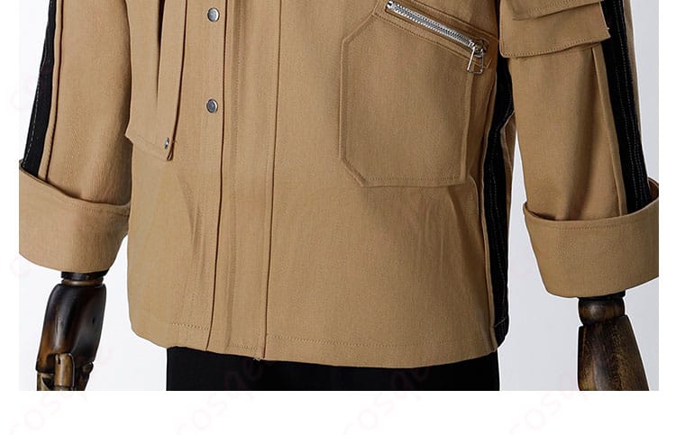 マヒルのコスプレ衣装の衣摆の装飾ディテール。衣裾のデザインや流れが特徴的。