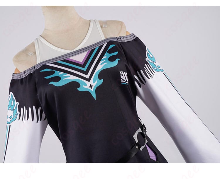 ホロライブ 輪堂千速 コスプレ衣装の衣服の襟装飾細部。刺繍やデザインが精巧に再現されています。