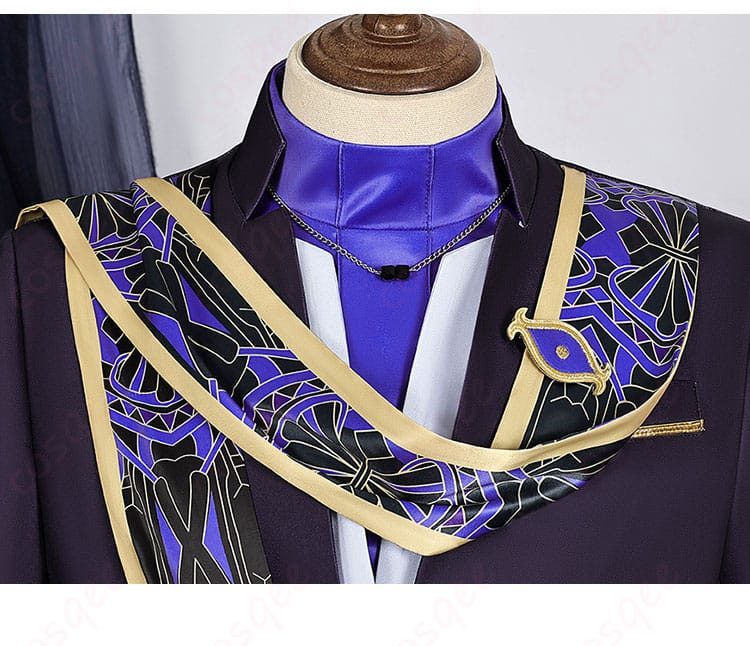 セノのネックレス装飾の詳細。美しいデザインと細かな装飾が特徴です。