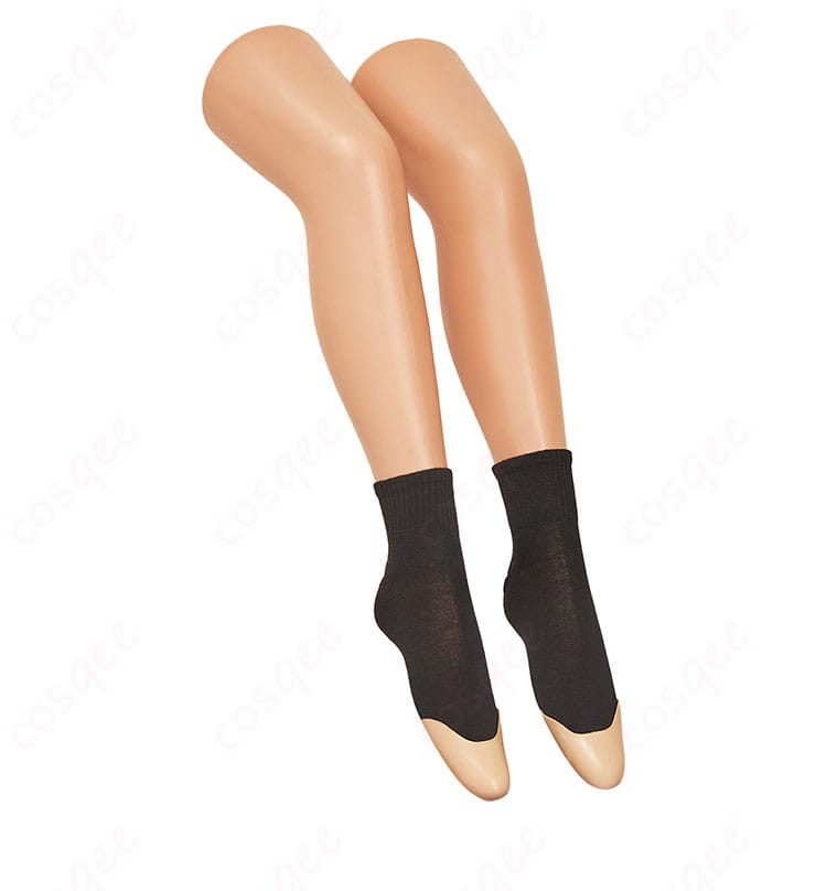 エレイナ コスプレ衣装の靴下の細部画像。足元の細部まで忠実に再現されたエレイナのコスプレ衣装。