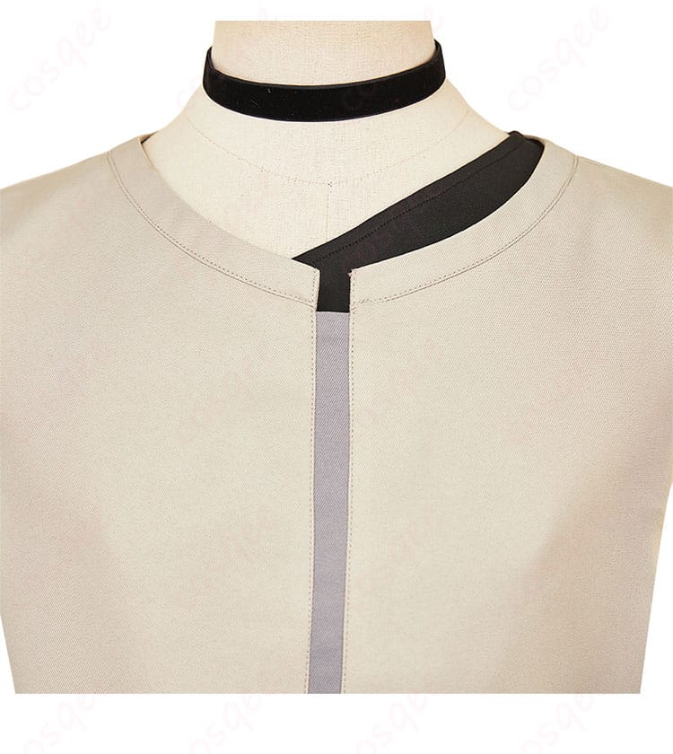 エレイナ コスプレ衣装の服の襟の装飾部分。アニメ『LAZARUS』のキャラクターエレイナの衣装に忠実な襟のデザインが再現されています。