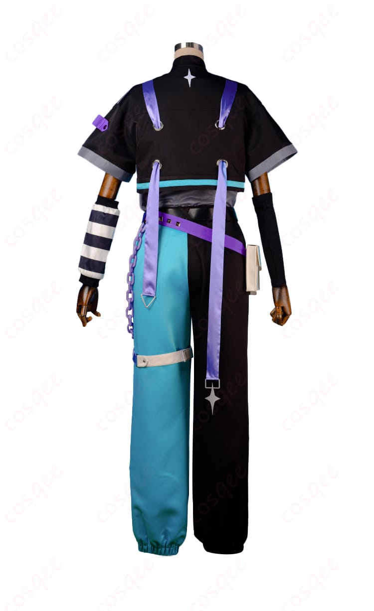 商品背面図。ウィンクキラー衣装の背面ディテール、キャラクターの衣装の背面装飾。