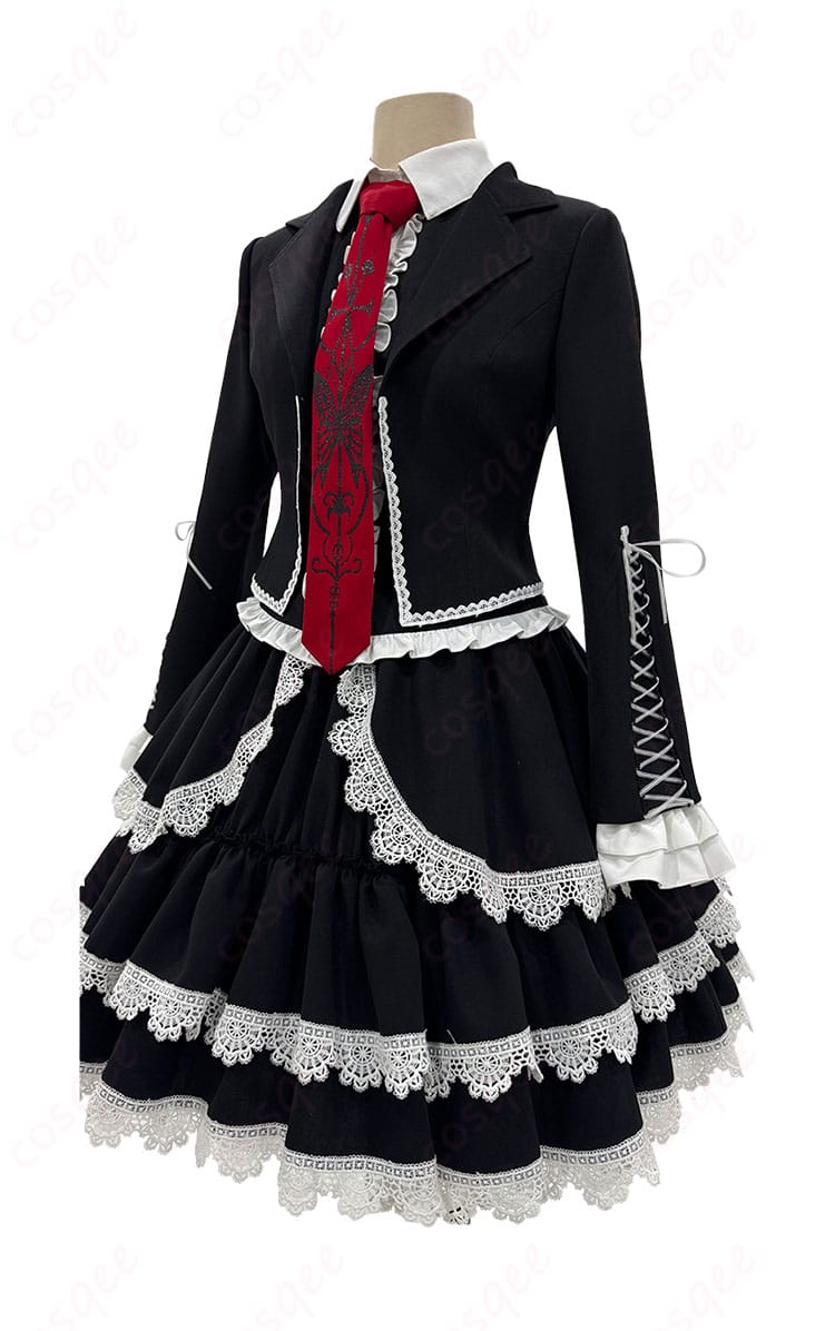 セレスティア・ルーデンベルク ゴスロリコスプレ衣装の左側のディテール。衣装の美しいラインと作り込みが魅力的