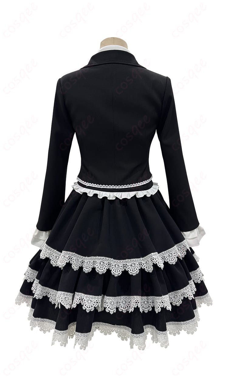 セレスティア・ルーデンベルク ゴスロリコスプレ衣装の背面図。豪華なデザインと美しいシルエットが特徴