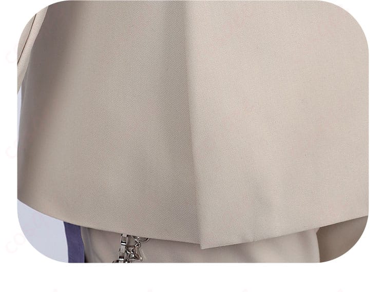 衣裾装飾の詳細。セイヤ衣装の裾部分に施されたデザインの繊細さがよく分かります。