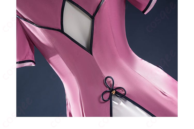 服の背面装飾の詳細画像 | 星宮六喰 コスプレ衣装の背面ディテール