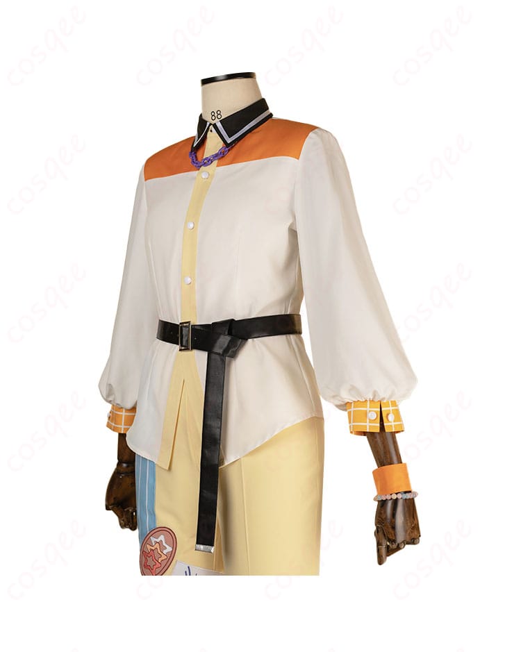 コスプレ衣装 衬衫 サイドビュー。細かいディテールが魅力的な衣装。