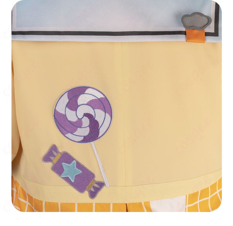 天祥院英智 コスプレ衣装 背面装飾の詳細。クオリティの高い装飾が魅力的。