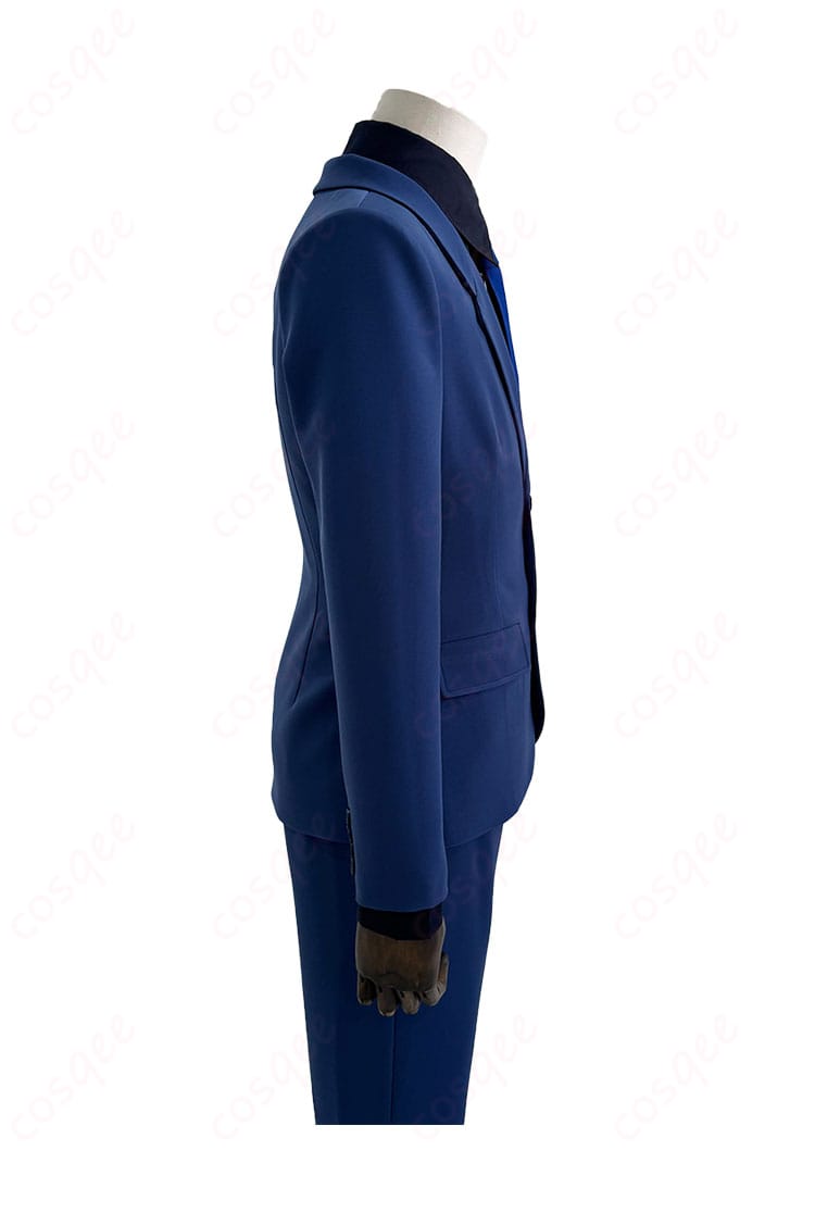 潔世一のコスプレ衣装の袖のディテール。高品質な素材と丁寧な仕立て。