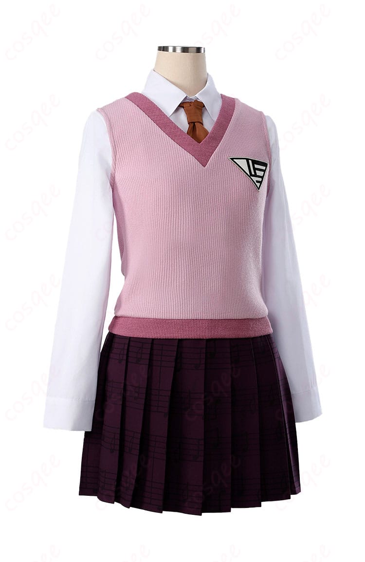 赤松楓 コスプレ衣装の側面ビュー。スタイルの美しさと装飾の細部に注目！