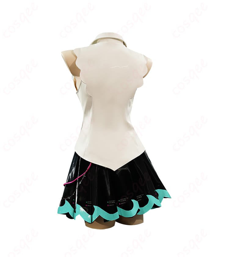 初音ミクのコスプレ衣装の背面画像。後ろ姿も美しく、詳細なデザインを確認できます。