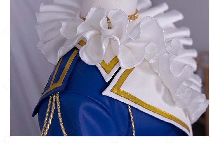 囚人(ルカ・バルサー)コスプレ衣装の肩装飾の詳細。衣装の魅力的なディテールが際立っています。