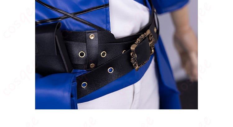 コスプレ衣装の腰ベルト部分の装飾。キャラクターらしいデザインが目を引きます。