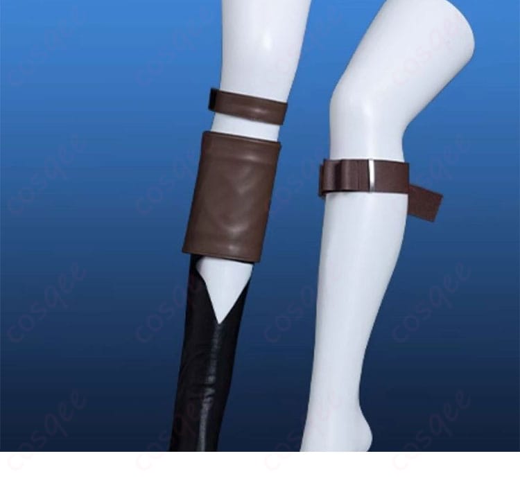 ジェインのコスプレ衣装に合わせた足元のアクセサリー、完成度の高い装飾。