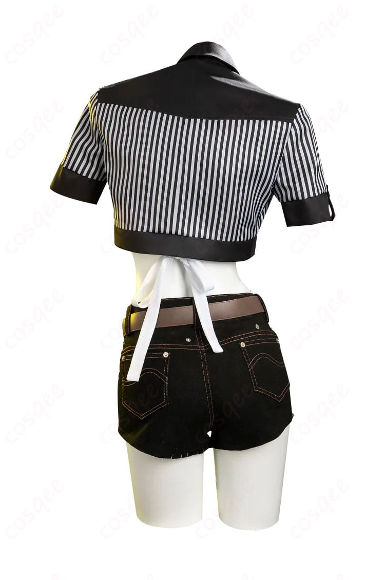 ティファ・ロックハート コスプレ衣装 背面画像。背中のディテールとライン。