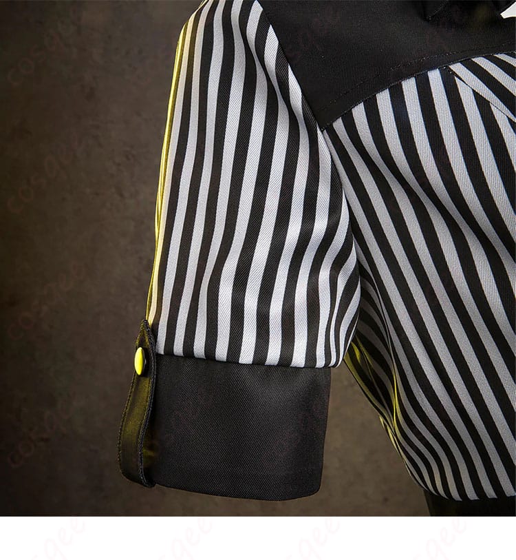 ティファ・ロックハート コスプレ衣装の肩袖装飾ディテール。アクティブでかっこいいスタイル。