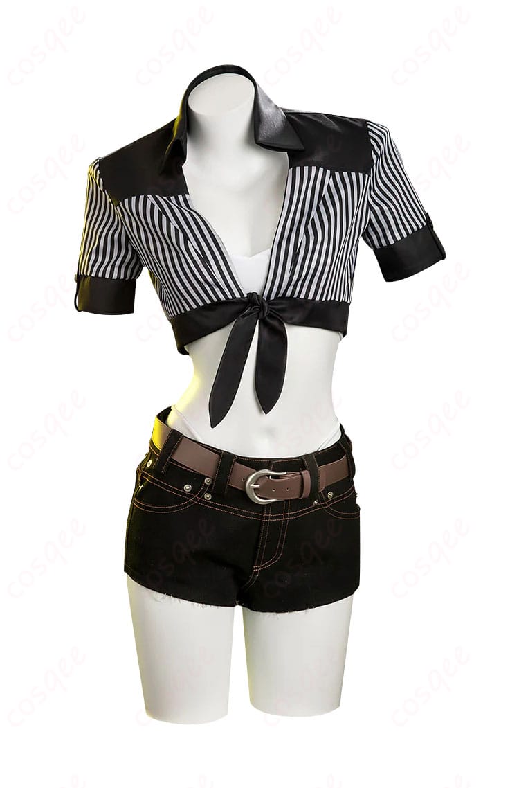 ティファ・ロックハート コスプレ衣装 正面画像。グラマラスホエール水着デザインの詳細。