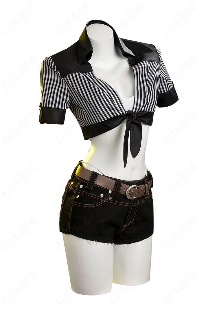 ティファ・ロックハート コスプレ衣装 右側面の画像。衣装のラインとディテール。