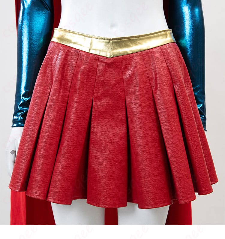 スーパーガール コスプレ衣装 スカート装飾の細部画像|光沢ある生地とプリーツデザインが特徴