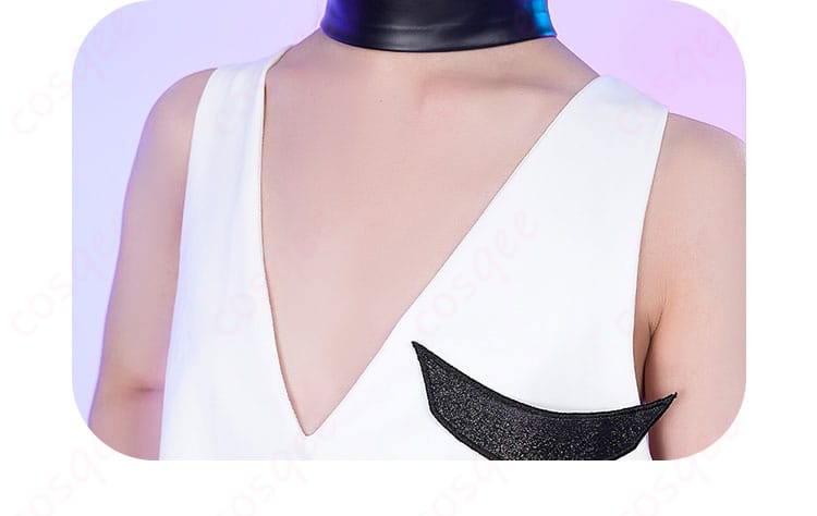 パンスト コスプレ衣装 ネックライン装飾詳細―チョーカー&襟元の質感