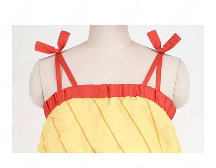 服装の襟装飾詳細:カスミのコスプレ衣装襟装飾、細部までこだわり抜かれたデザイン