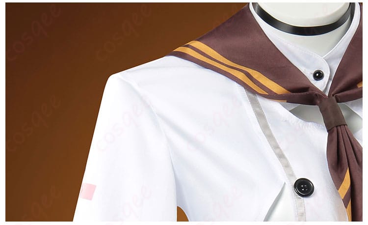 肩袖の装飾ディテール画像。コスプレ衣装の肩袖部分の装飾ディテールを強調。