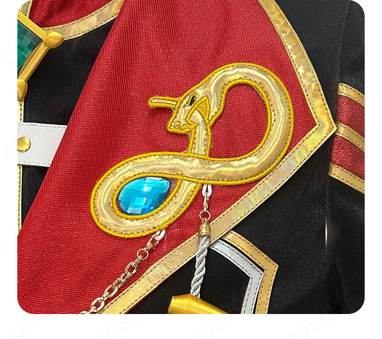 ウロボロス衣装の衣領装飾のクローズアップ。高精度な装飾でキャラクターの魅力を再現しています。