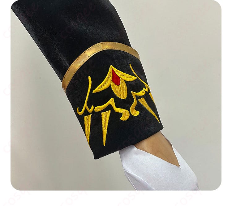 ウロボロス衣装の袖口装飾。繊細で丁寧に仕上げられたディテールです。