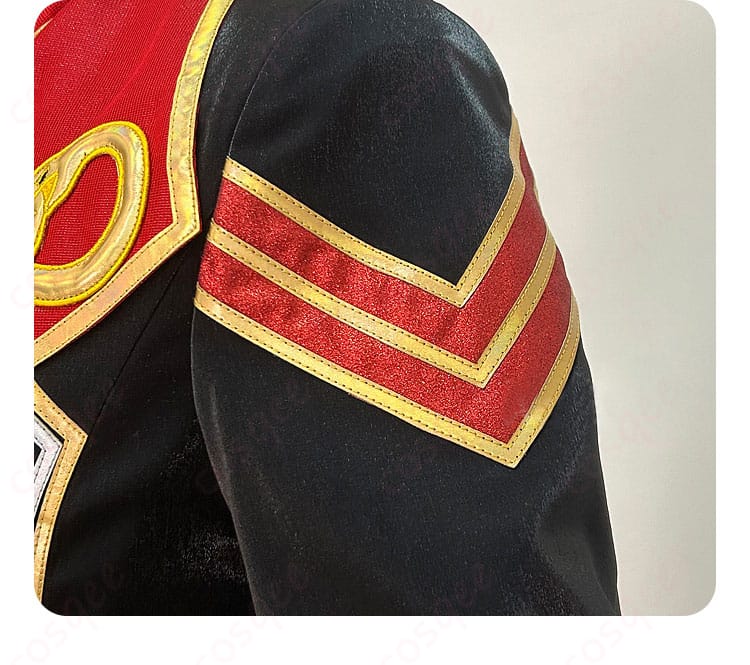 ウロボロス衣装の衣袖部分の装飾。袖口に施されたデザインが美しいです。