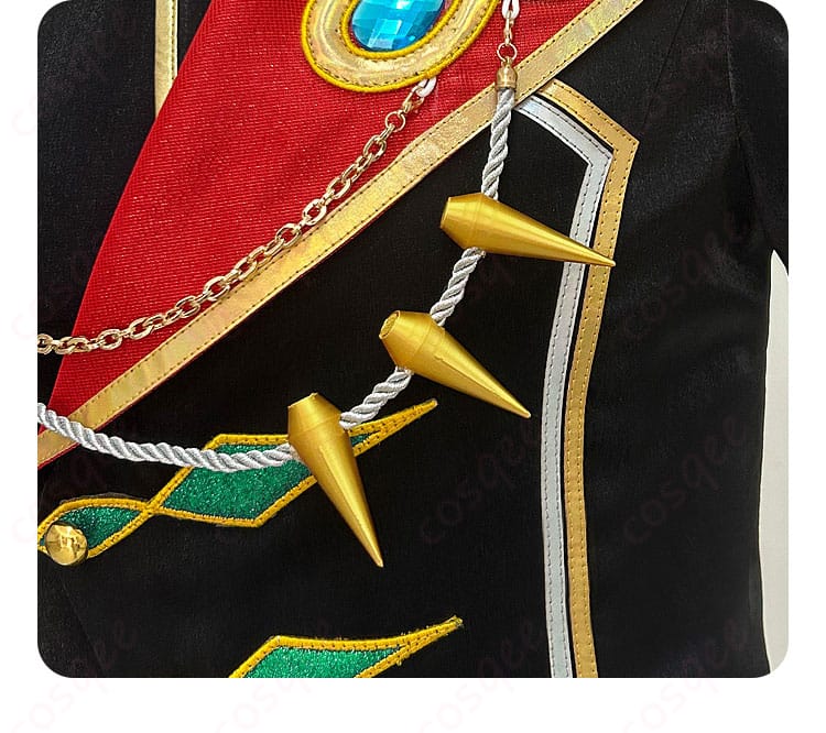 ウロボロス衣装の胸飾り。豪華で精緻なデザインがコスプレの完成度を高めます。