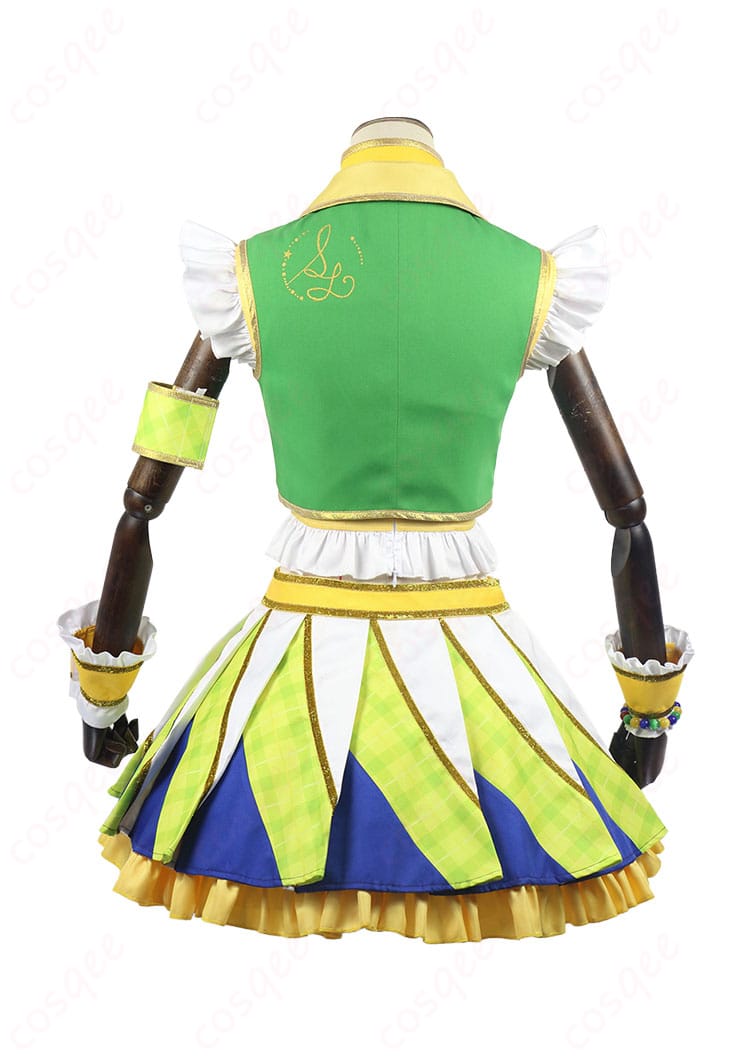 アイカツ!新条ひなき コスプレ衣装 背面図。後ろのディテールも忠実に再現された衣装の詳細。