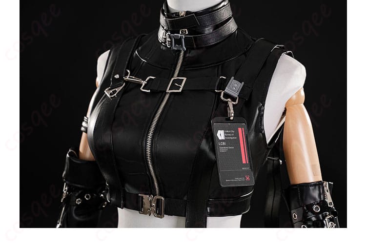 主人公プレイヤー コスプレ衣装の上衣装飾詳細。胸元のデザインと刺繍を確認できます。