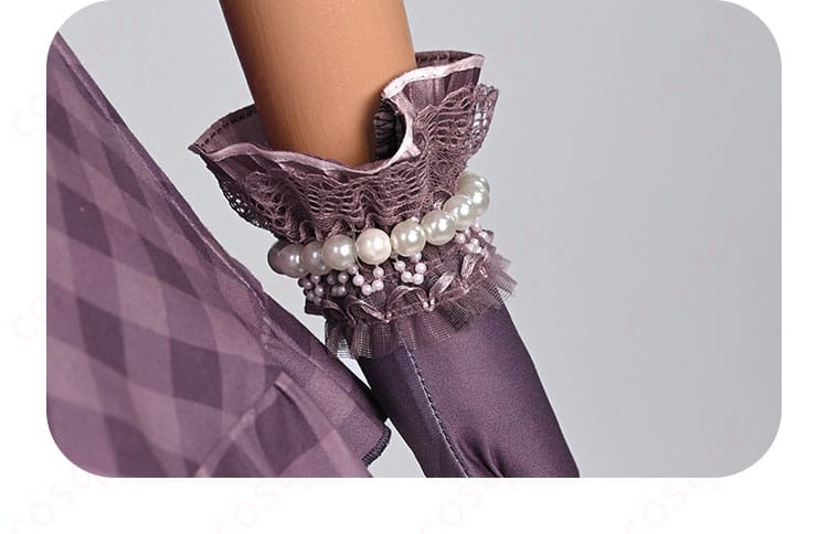 桃井愛莉 コスプレ衣装の手袋装飾の詳細。エレガントな手袋デザインが特徴的。