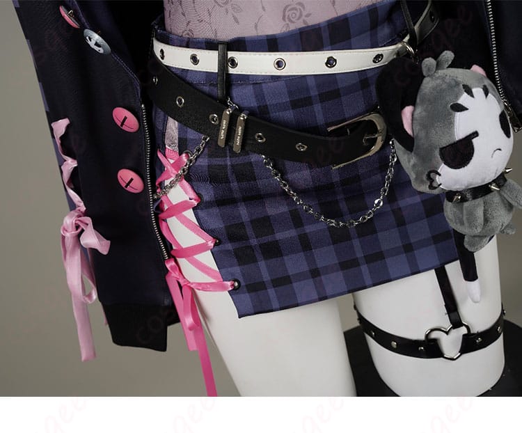 ラオーラ・パンテーラ私服コスプレ衣装のウエストベルト装飾。立体的なデザインで引き締め効果あり。