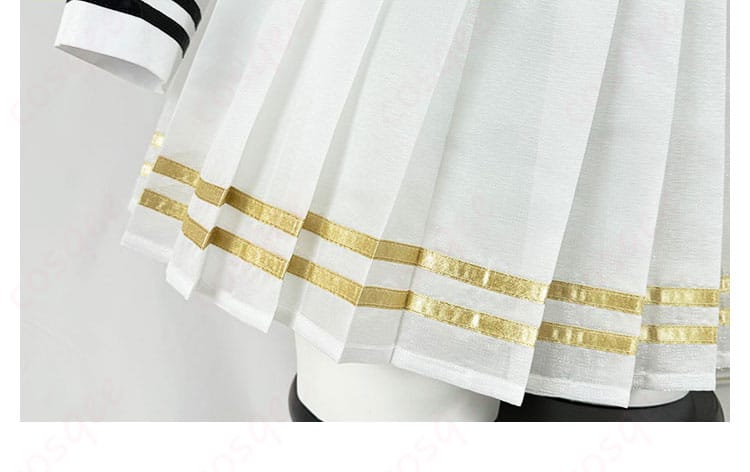 スカート裾の装飾ディテール画像:スカート裾の装飾。華やかな装飾が衣装全体に美しさを加える。